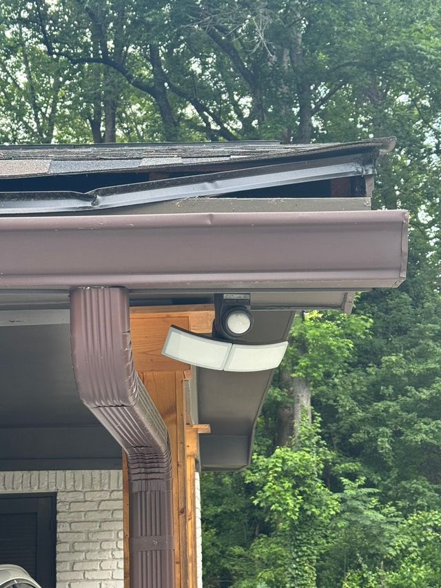 Gutter and exterior repair work - Fortune Peak Home Services